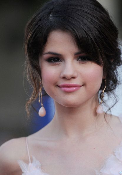 G Selena Gomez Pictures Selena Gomes jako and l Photo was added by Mautule