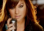 kelly-clarkson-320281.jpg