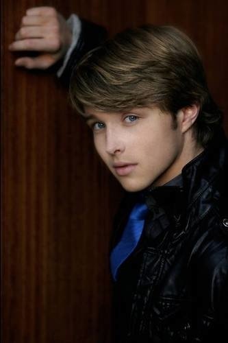 Sterling Knight - Gallery Photo