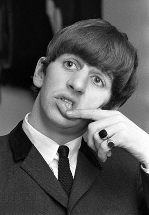 http://img.karaoke-lyrics.net/img/artists/32211/ringo-starr-148641.jpg