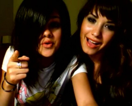 pictures of selena gomez and demi. Selena Gomez amp; Demi Lovato