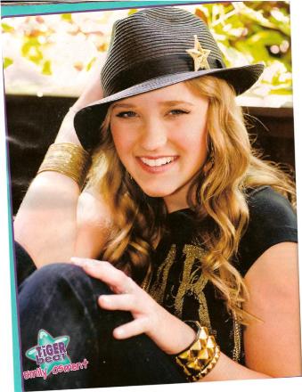 Emily Osment photo