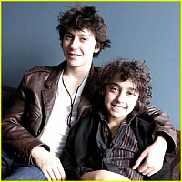 naked-brothers-band-317336-w200.jpg
