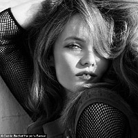 Vanessa Paradis Photo