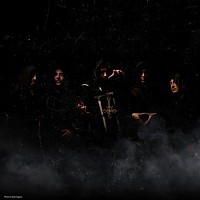 mayhem-624746-w200.jpg