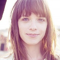 Laura Jansen Light Hits The Room Lyrics