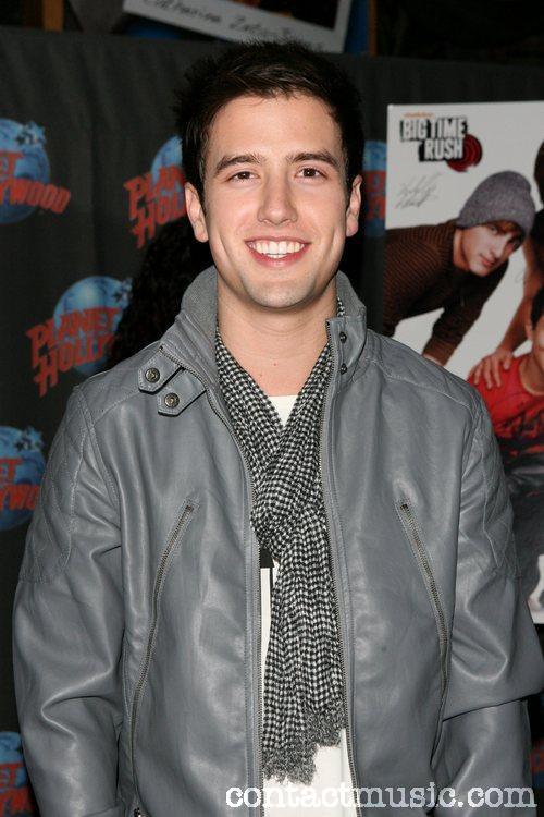 Logan Henderson photo