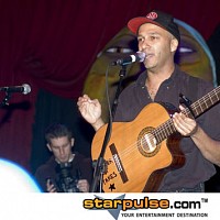 Tom Morello Hold The Line Lyrics