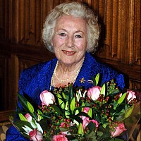 vera-lynn-535351-w200.jpg