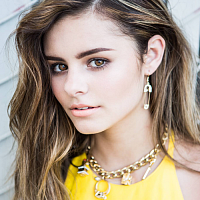 jacquie-lee-518708-w200.jpg