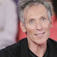 plastic-bertrand-587334-w200.jpg