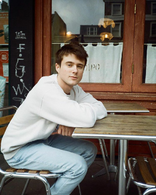 Alec Benjamin photo