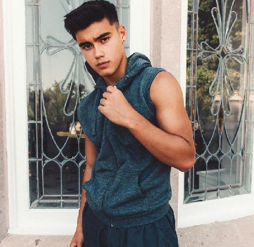 Now United photo - Bailey May