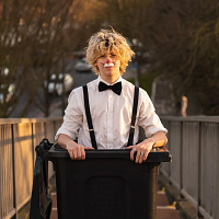 noahfinnce-650348-w200.jpg