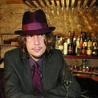 adrian-raso-651957-w200.jpg